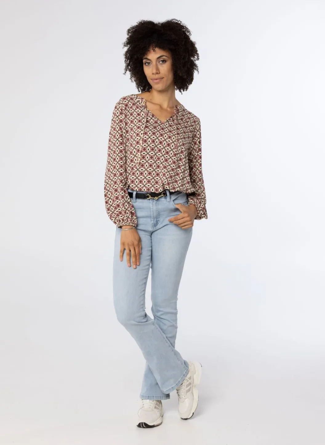 E Riem Met Gouden Gesp