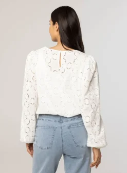 Off White Blouse Met Embroidery