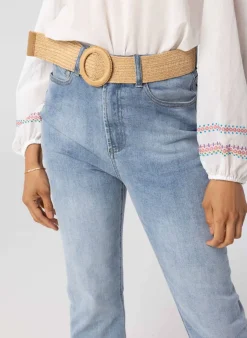 Zandkleurige Riem Met Ronde Gesp